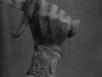 Gino Malenotti, Donatello, Giuditta e Oloferne, part. Firenze, piazza della Signoria, gelatina ai sali d’argento, 1935-1938 ca., Fototeca INSR, n. inv. 21236 Gino Malenotti, Donatello, Giuditta e Oloferne, part. Firenze, piazza della Signoria, gelatina ai sali d’argento, 1935-1938 ca., Fototeca INSR, n. inv. 21236