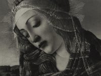 Sandro Botticelli, Madonna del Magnificat (particolare)
ca. 1483, Firenze, Gallerie degli Uffizi
Fotografia Brogi
Fototeca dell’Istituto Nazionale di Studi sul Rinascimento, n. inv. 305